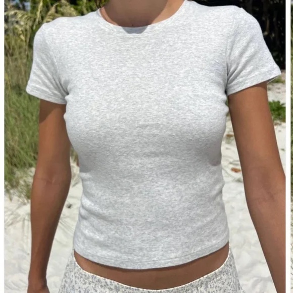 Brandy Melville Gray Top Tee